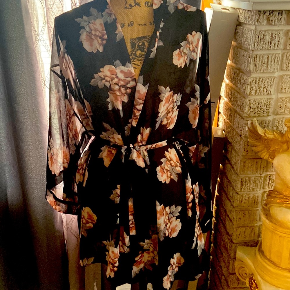 H&M Floral Kimono Duster Robe